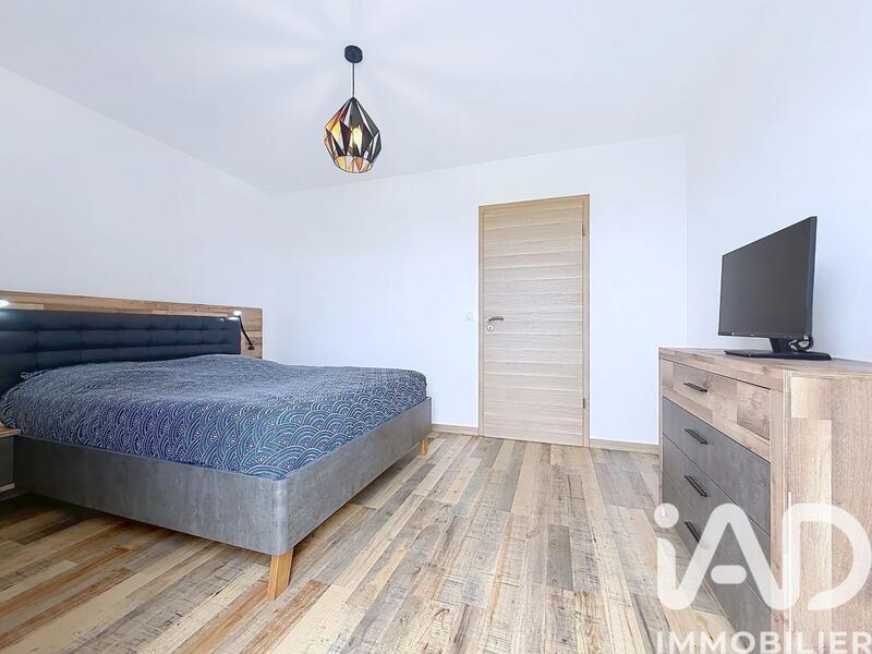 Maison - 96 m² - 5 pièces