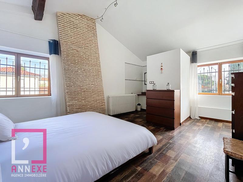 Maison ancienne - 240 m² - 6 pièces