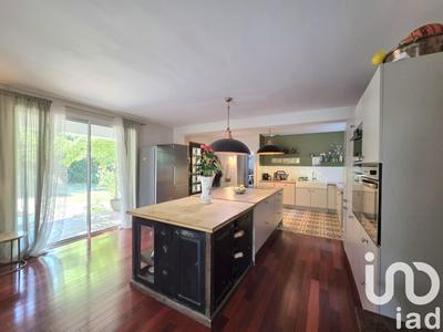 Maison - 185 m² - 7 pièces