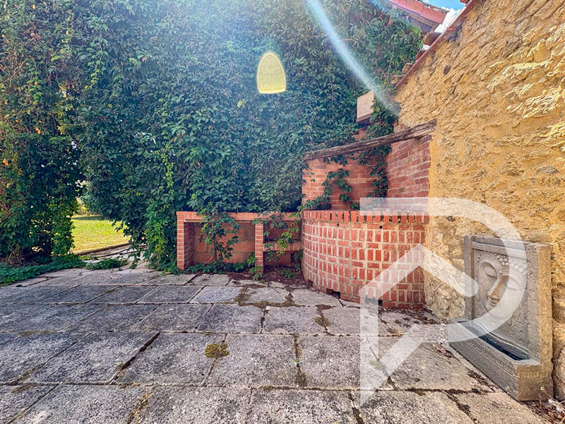 Maison - 240 m² - 6 pièces