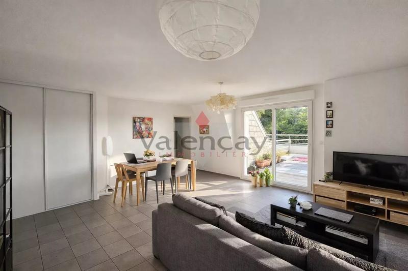 Appartement - 89 m² - 5 pièces