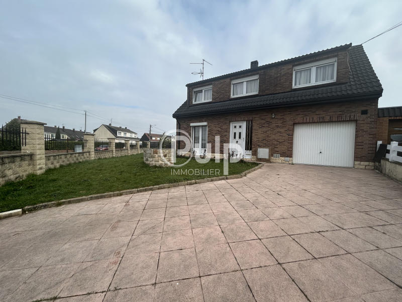 Maison - 140 m² - 6 pièces