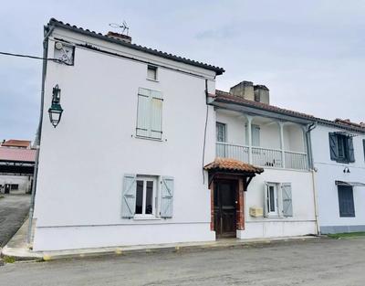 Maison de village - 90 m² - 5 pièces