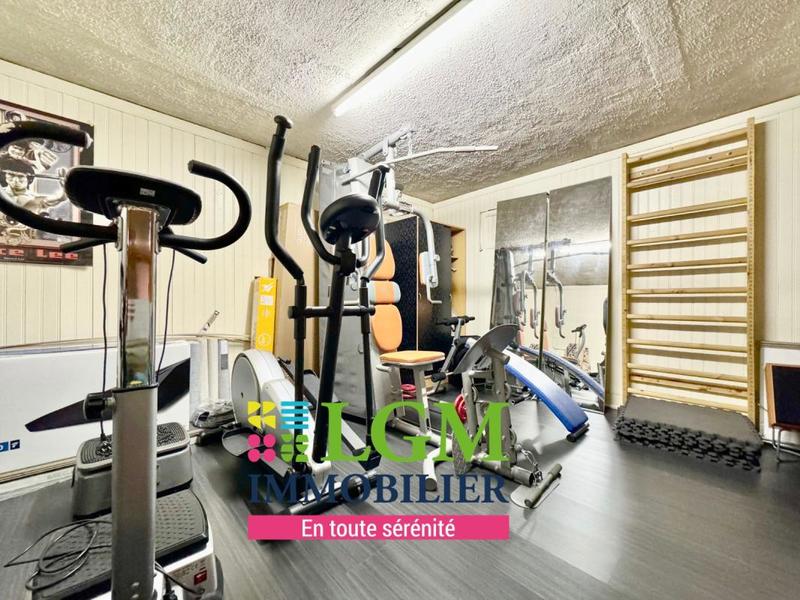 Maison - 200 m² - 5 pièces