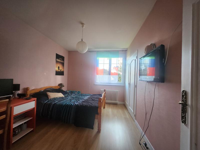 Maison - 143 m² - 7 pièces