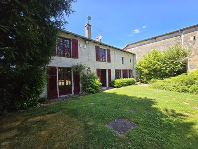 Maison ancienne - 256 m² - 11 pièces