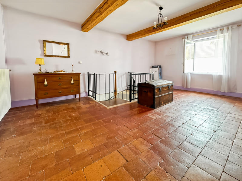 Maison - 185 m² - 7 pièces