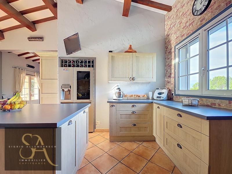 Propriété - 377 m² - 10 pièces