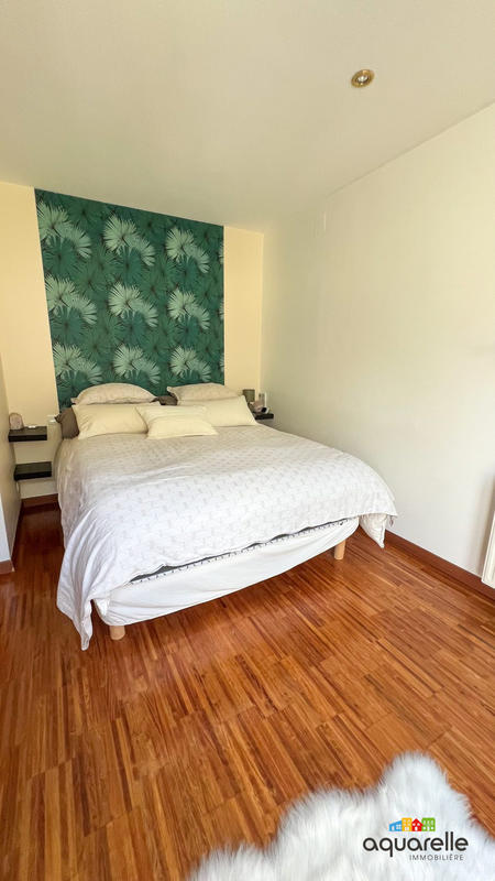 Maison - 250 m² - 7 pièces