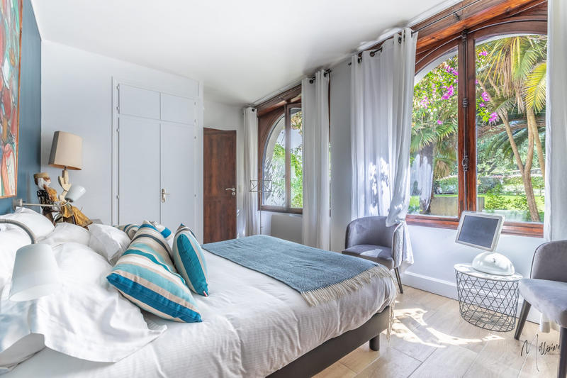 Appartement - 167 m² - 5 pièces