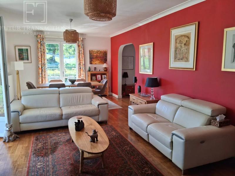 Maison - 145 m² - 6 pièces