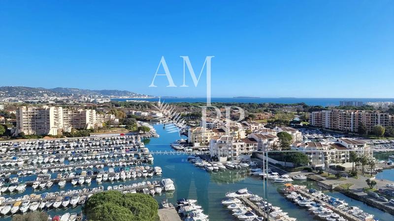 Appartement - 200 m² - 4 pièces