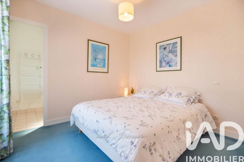 Maison - 246 m² - 9 pièces