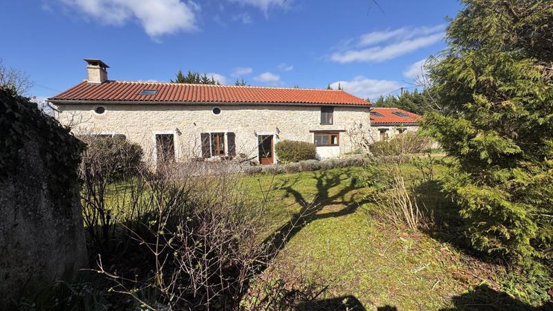 Maison - 220 m² - 7 pièces