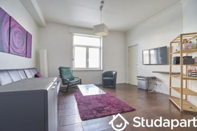 Chambre - 11 m² - 1 pièce