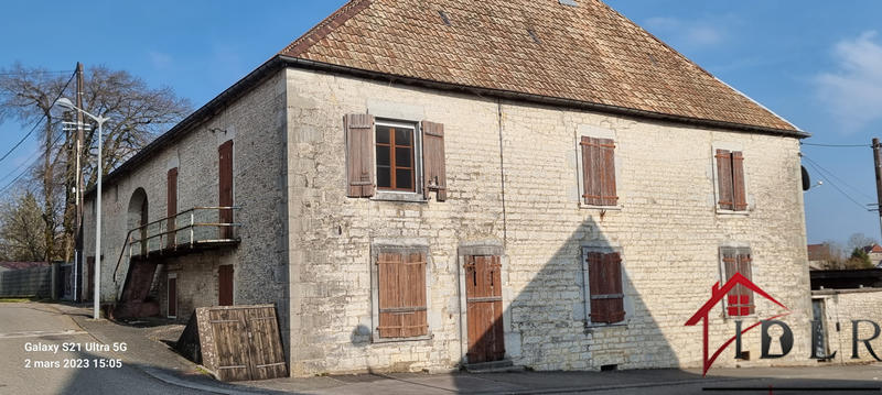 Maison de village - 291 m² - 11 pièces