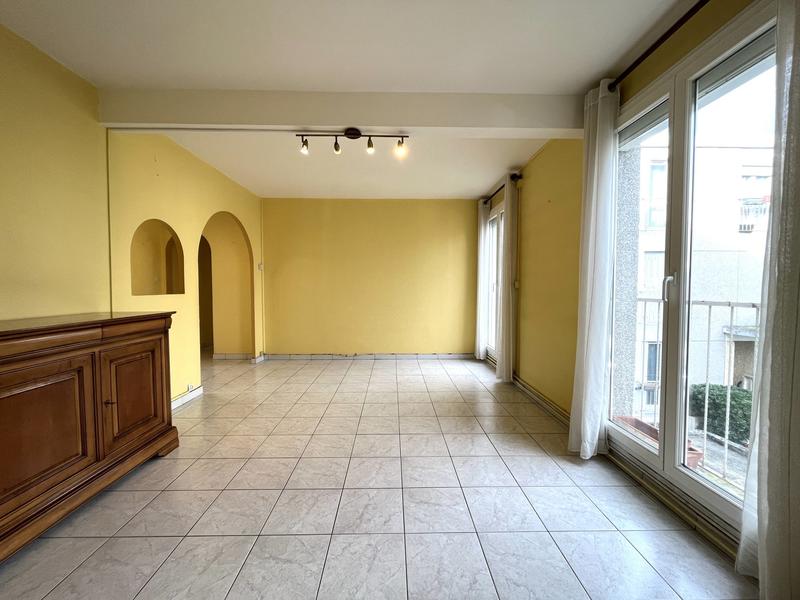 Appartement - 75 m² - 5 pièces
