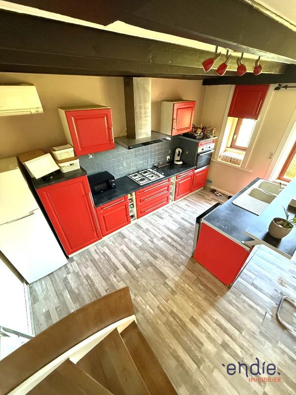 Maison - 94 m² - 5 pièces