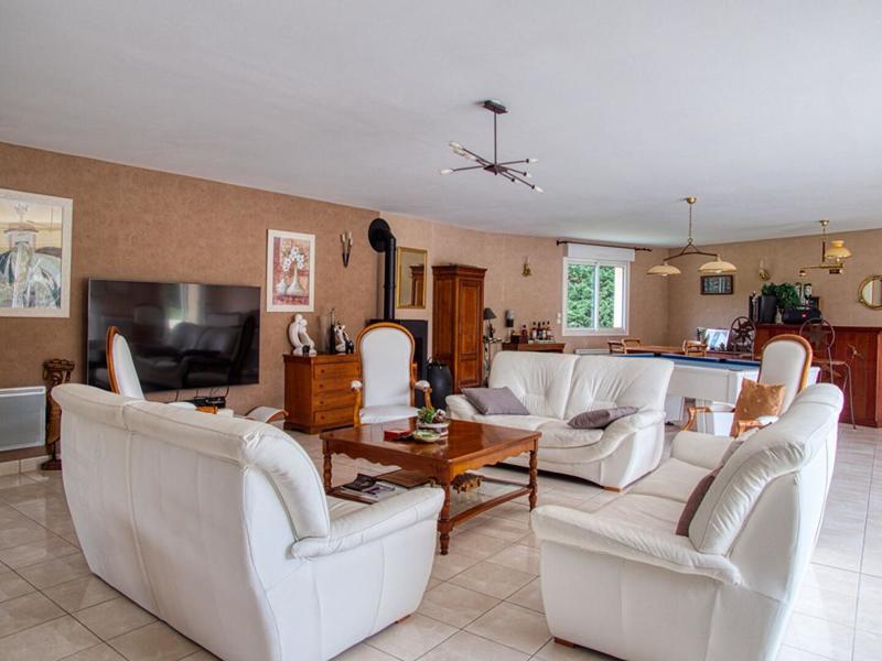 Maison - 287 m² - 10 pièces