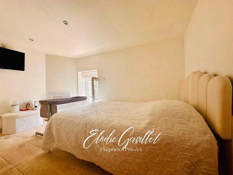 Maison - 95 m² - 5 pièces