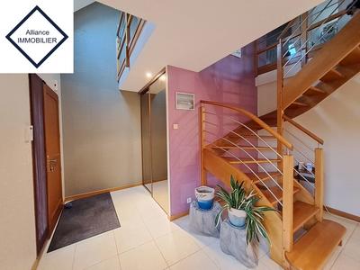 Maison - 161 m² - 11 pièces