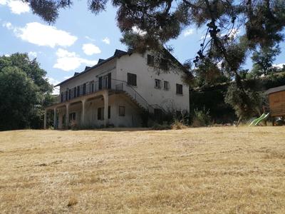 Maison - 299 m² - 9 pièces