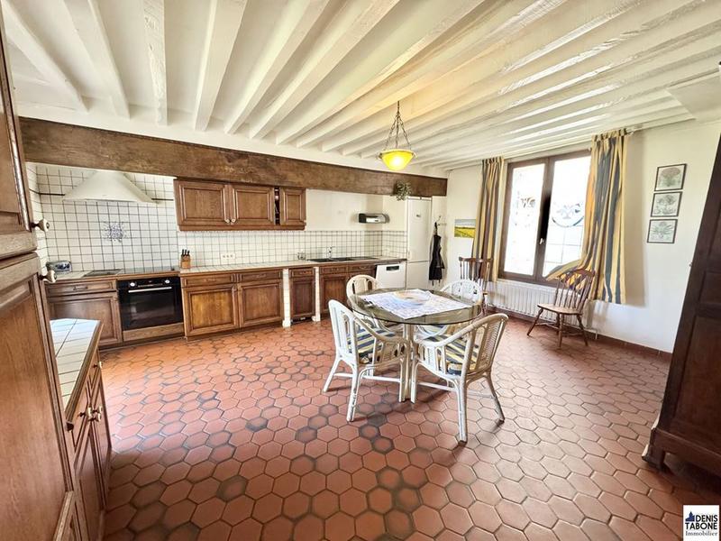 Maison - 280 m² - 10 pièces