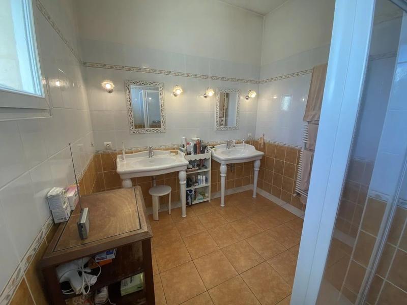 Viager - Maison - 232 m² - 7 pièces