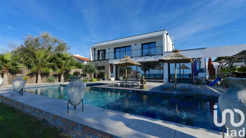 Maison - 240 m² - 7 pièces