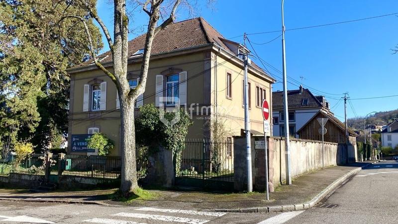 Maison - 366 m² - 12 pièces