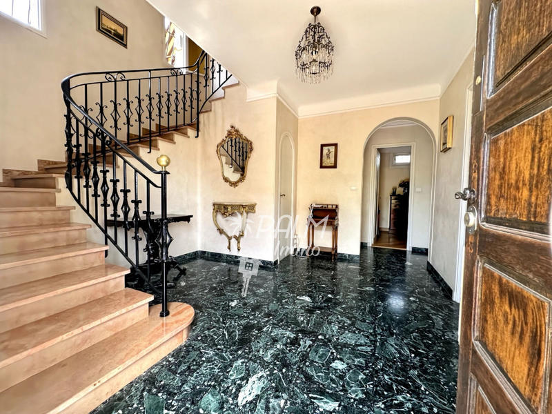 Villa - 154 m² - 6 pièces