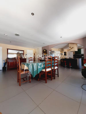 Maison - 140 m² - 4 pièces