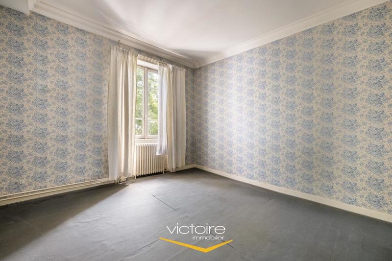 Maison - 224 m² - 9 pièces