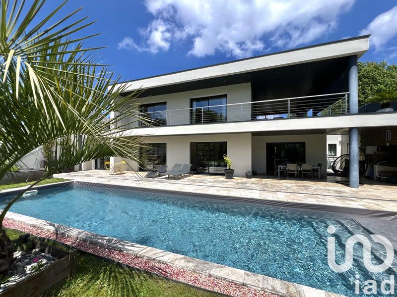 Maison - 189 m² - 7 pièces