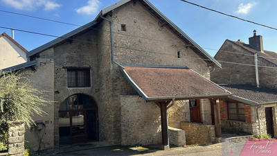 Maison - 242 m² - 9 pièces