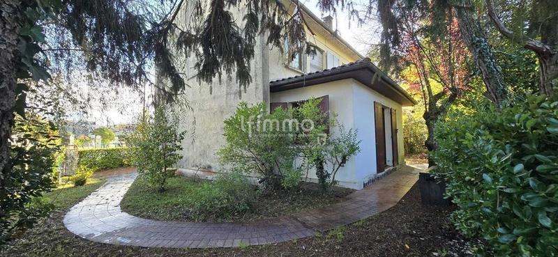 Maison - 98 m² - 4 pièces