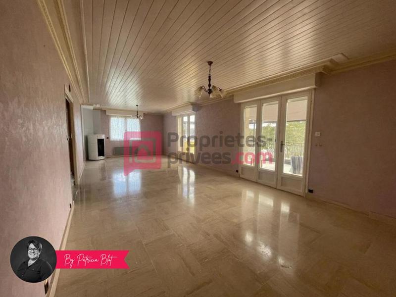 Maison - 305 m² - 10 pièces