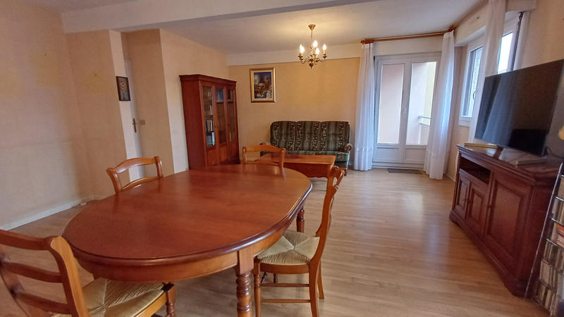 Appartement - 105 m² - 5 pièces