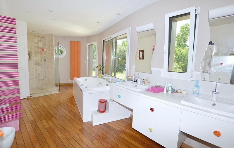 Maison - 188 m² - 7 pièces