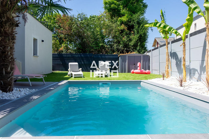 Maison - 200 m² - 6 pièces