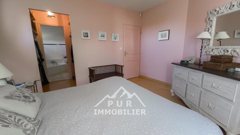 Maison - 206 m² - 6 pièces