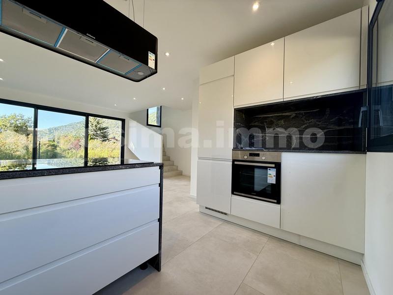 Maison - 96 m² - 4 pièces