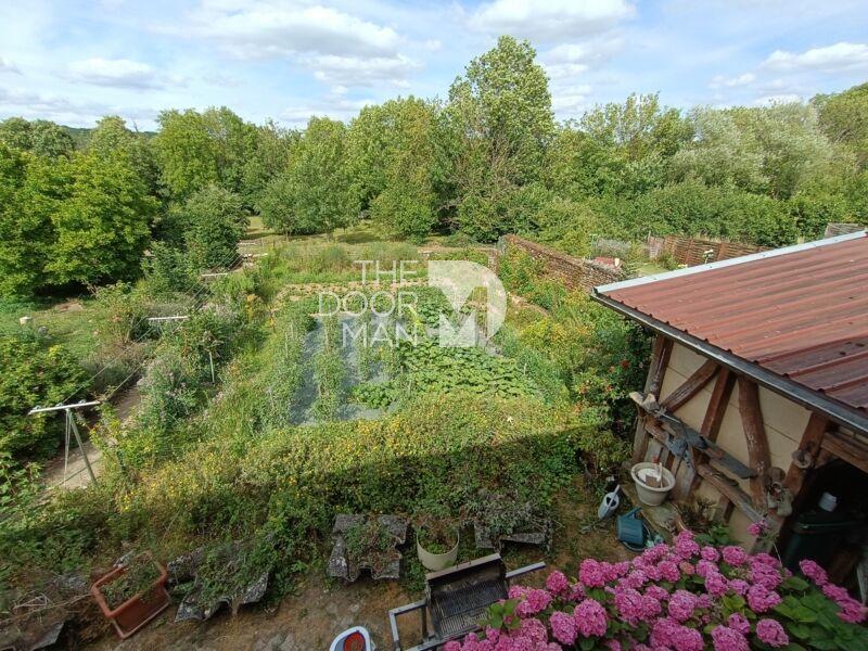 Maison - 428 m² - 8 pièces