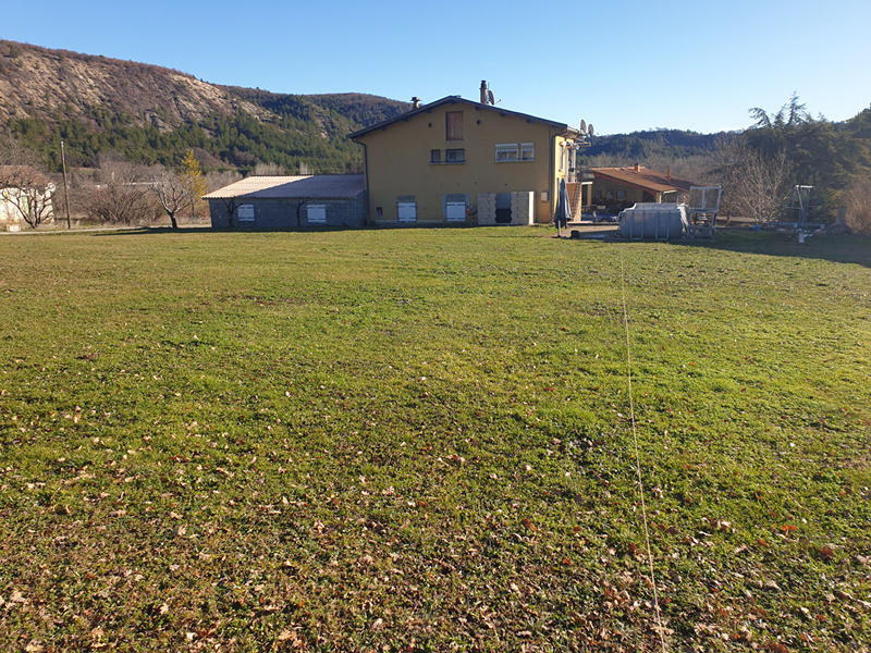 Terrain - 693 m²