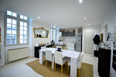 Appartement - 98 m² - 4 pièces