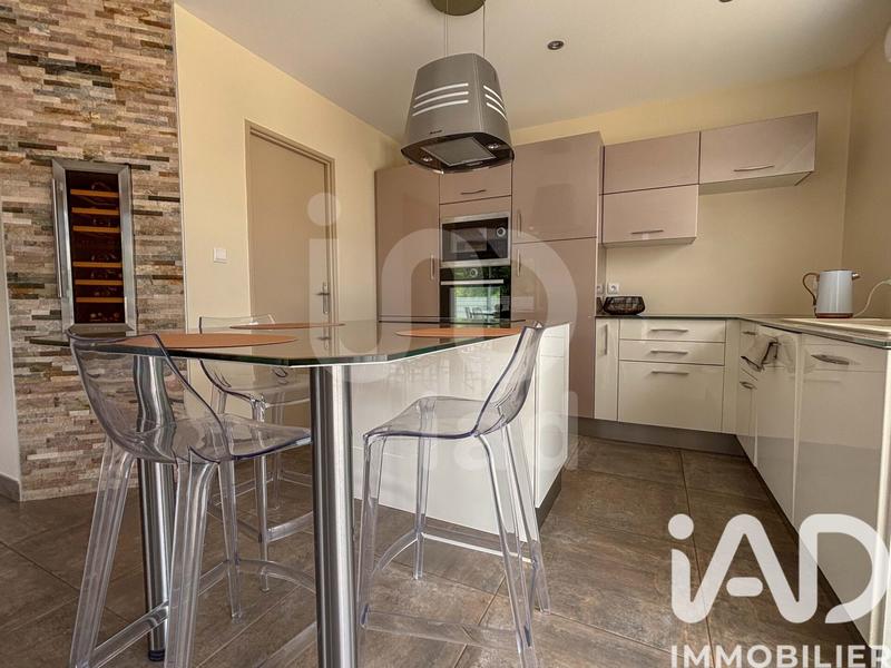 Maison - 104 m² - 5 pièces