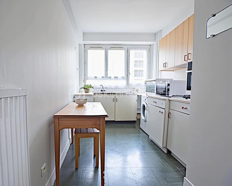 Appartement - 82 m² - 4 pièces