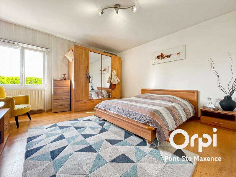 Maison - 218 m² - 6 pièces