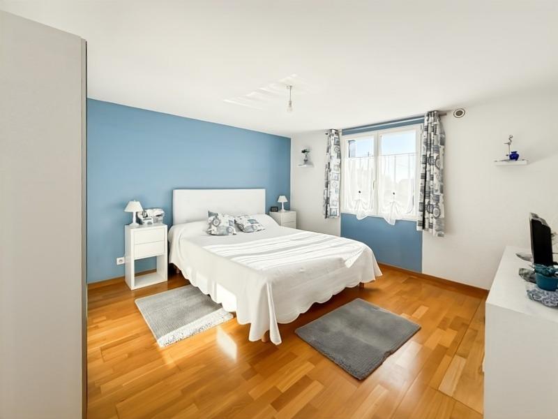 Maison - 136 m² - 6 pièces