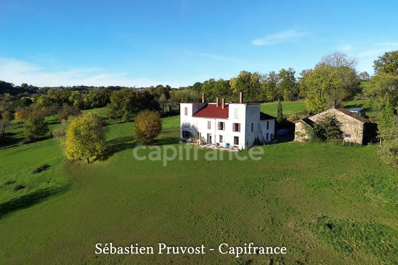 Propriété - 315 m² - 12 pièces